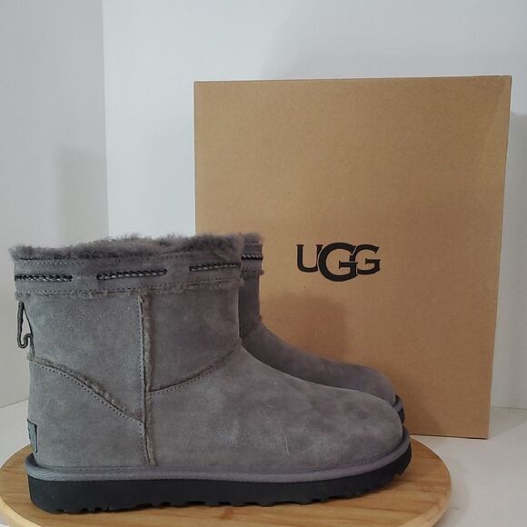 UGG Women's Classic Mini Shearling Braid Charcoal Grey Suede Boots Size 8 NIB - Picture 1 of 11